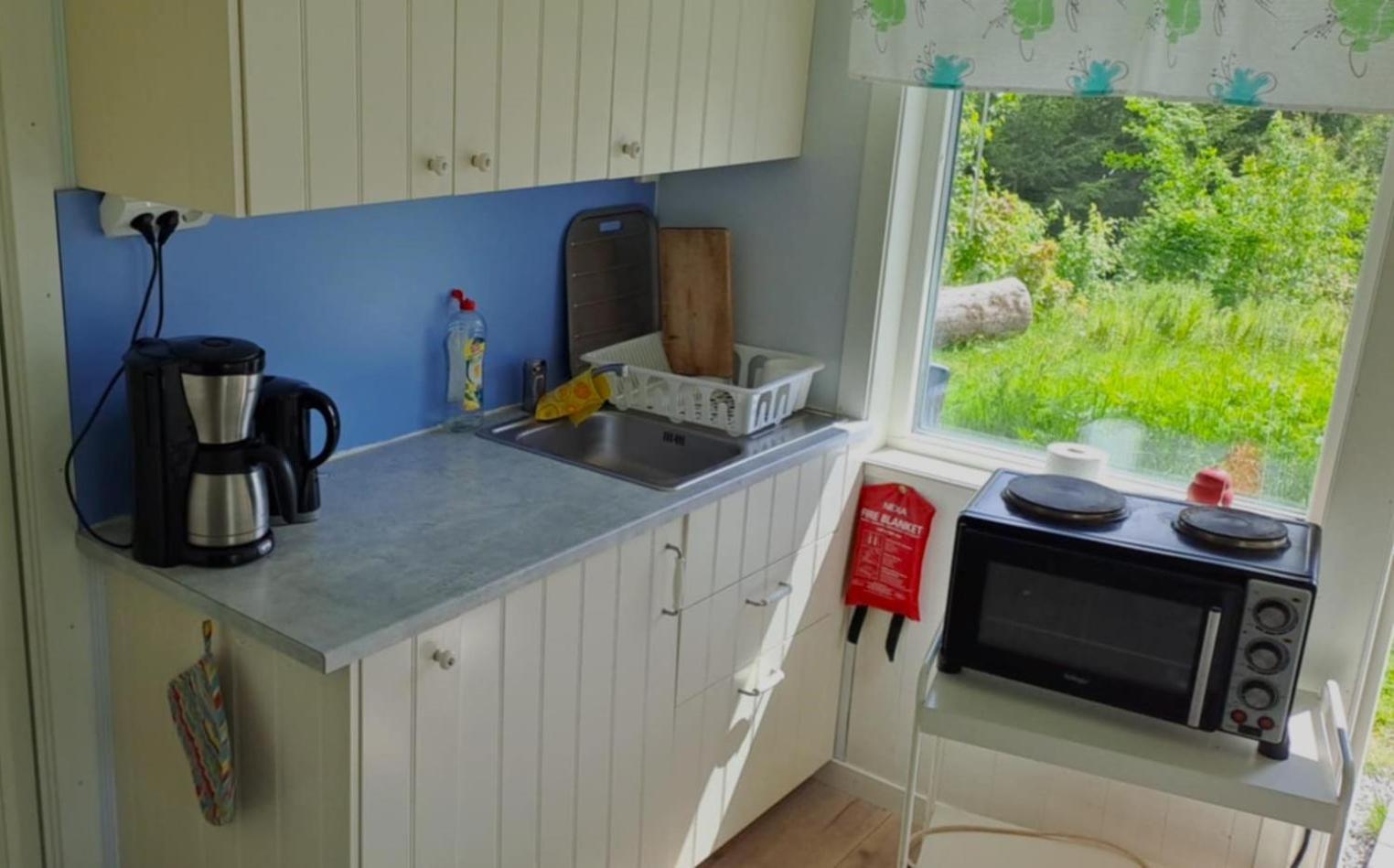 Gaeststuga I Vacker Natur, Bastu, Bubbelpool Sommartid Och Gratis Parkering Naera Ulricehamn Och Lassalyckan, Guesthouse With Nice View With Sauna And Free Parking Close To Dalsjoefors And Fishing بوراس المظهر الخارجي الصورة